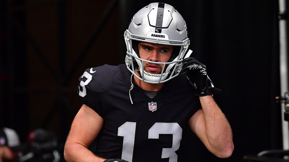 Hunter Renfrow walk out