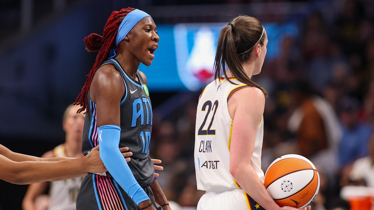 Rhyne Howard and Caitlin Clark