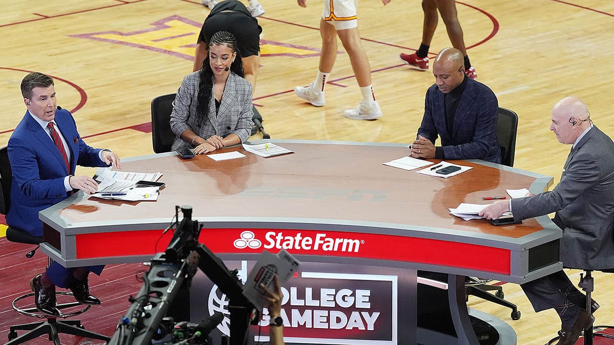 Rece Davis, Andeaya Carter, Jay Williams, and Seth Greenberg talk