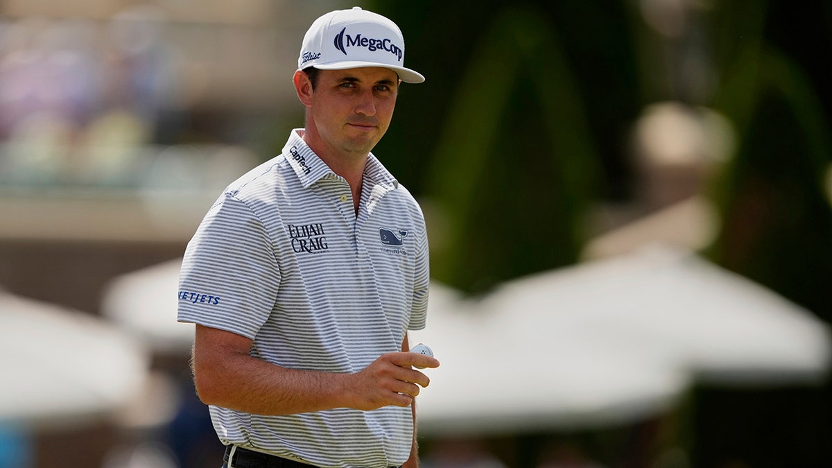 JT Potson makes a putt