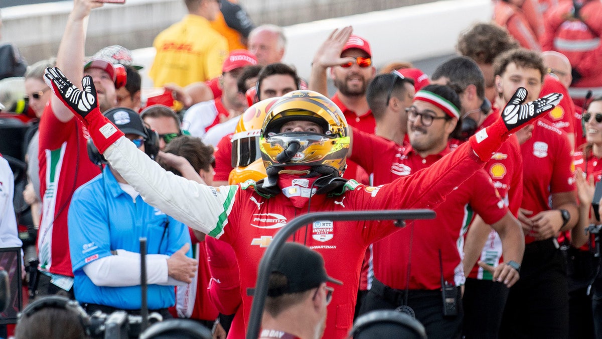 Robert Shwartzman reacts