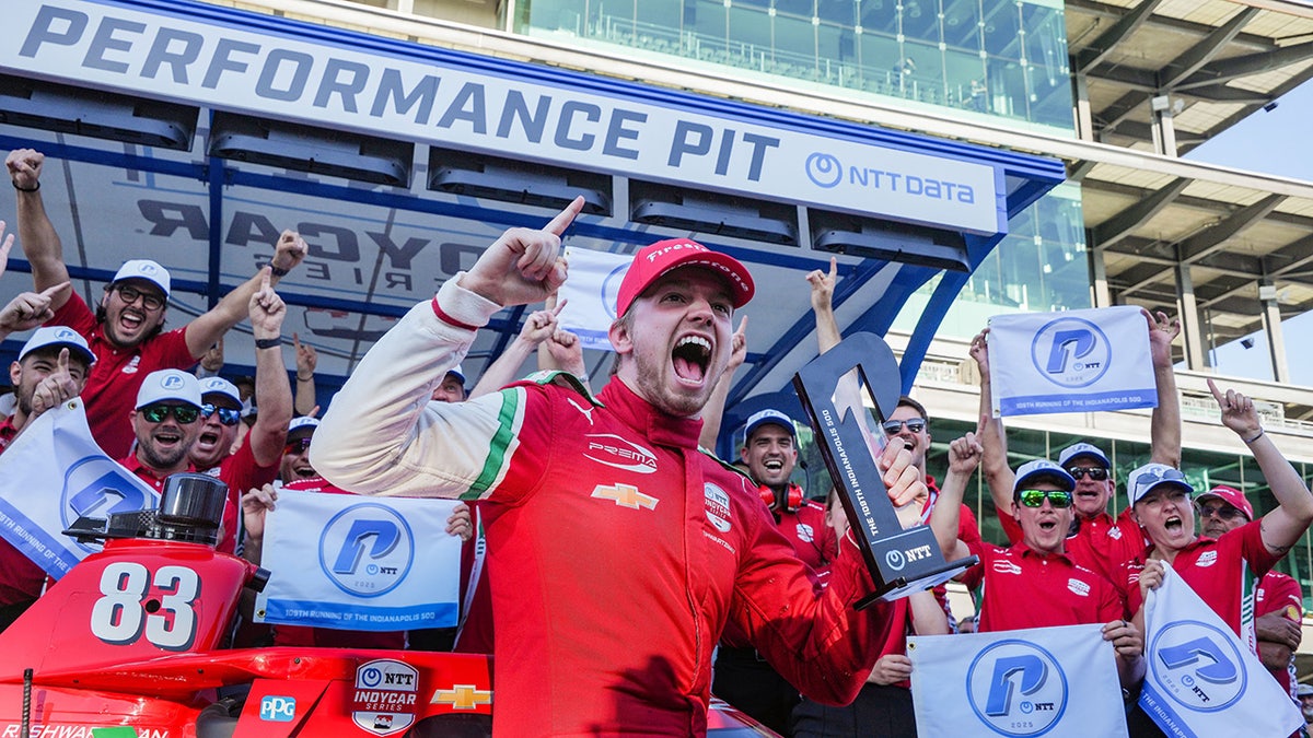 Robert Shwartzman wins the pole