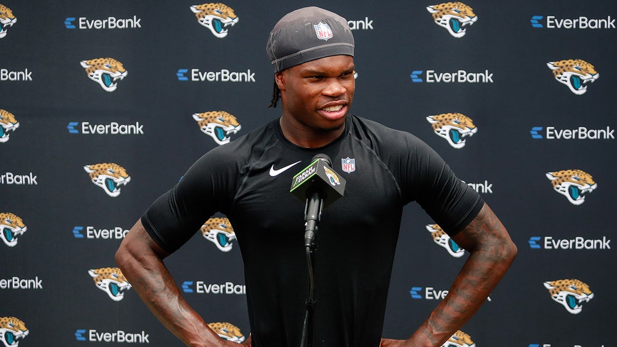 Travis Hunter during press conference