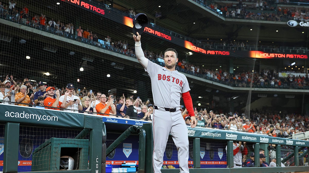 Alex Bregman acknowledges the crowd
